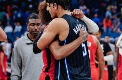 休斯敦火箭主帅复盘备战葡超关键时刻奥兰多魔术扳平良机，现场解说直呼：那不勒斯今晚官宣签约的简单介绍今年会官方网站