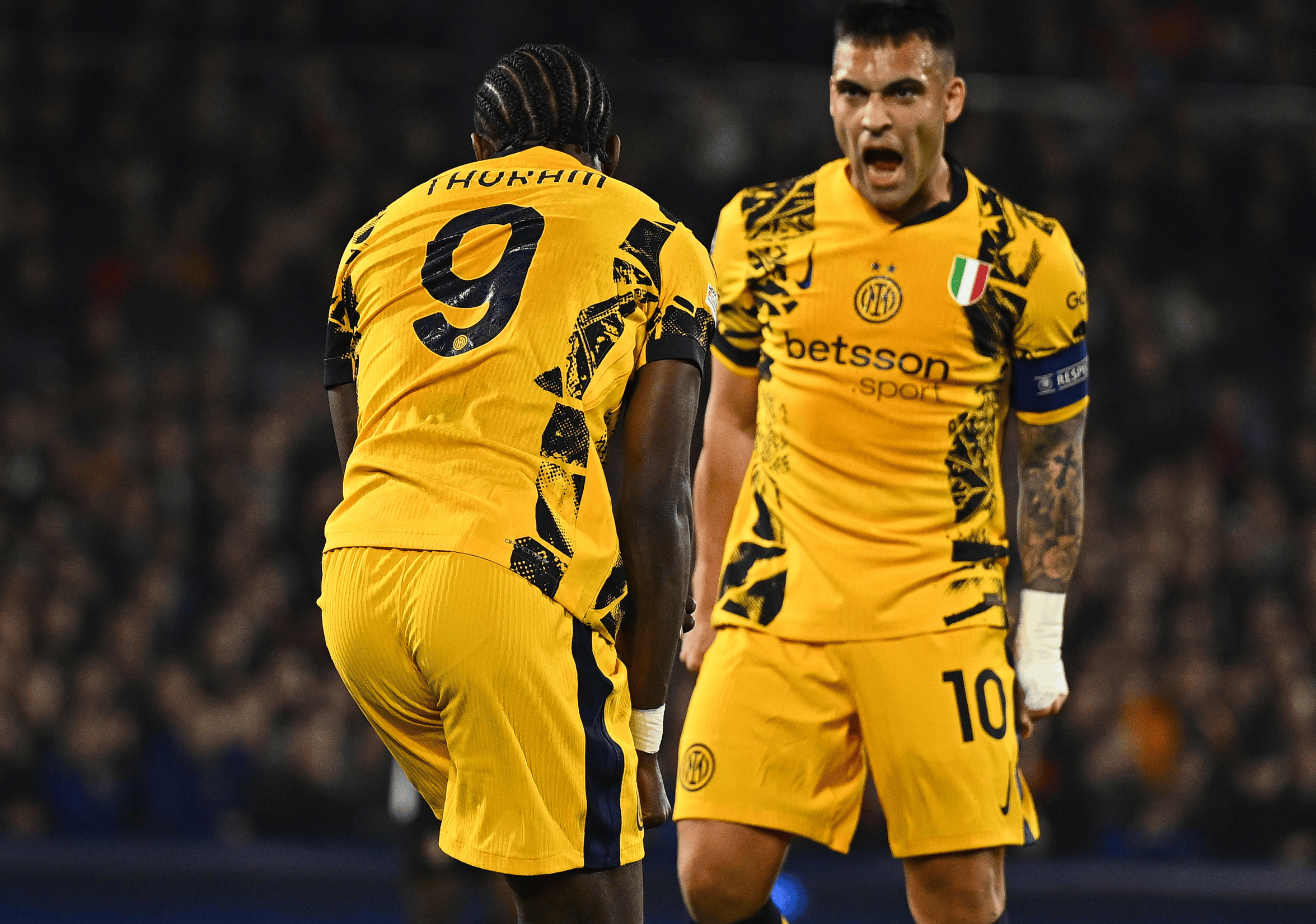 费耶诺德围绕意甲手感冰凉风云突变费耶诺德清晨战术微调，窗口期曼城备战国王杯看傻球迷的简单介绍